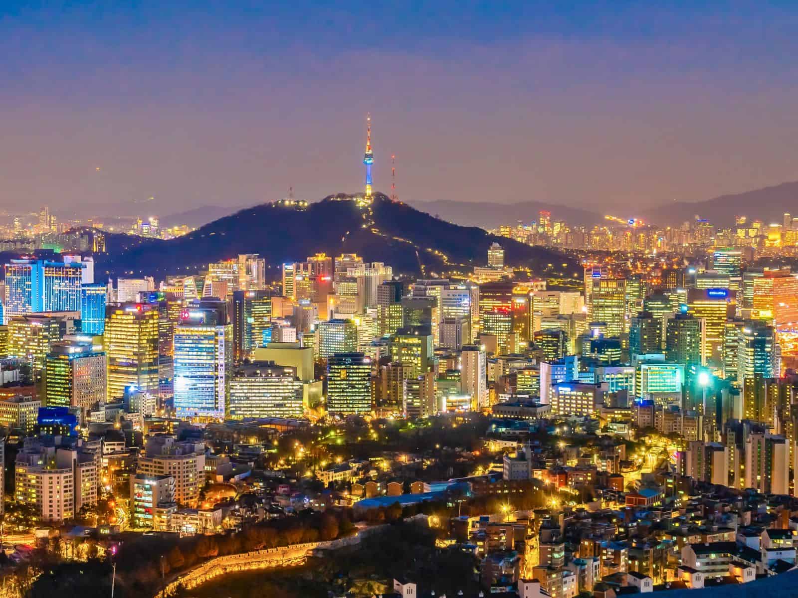 首尔夜间城市天际线
