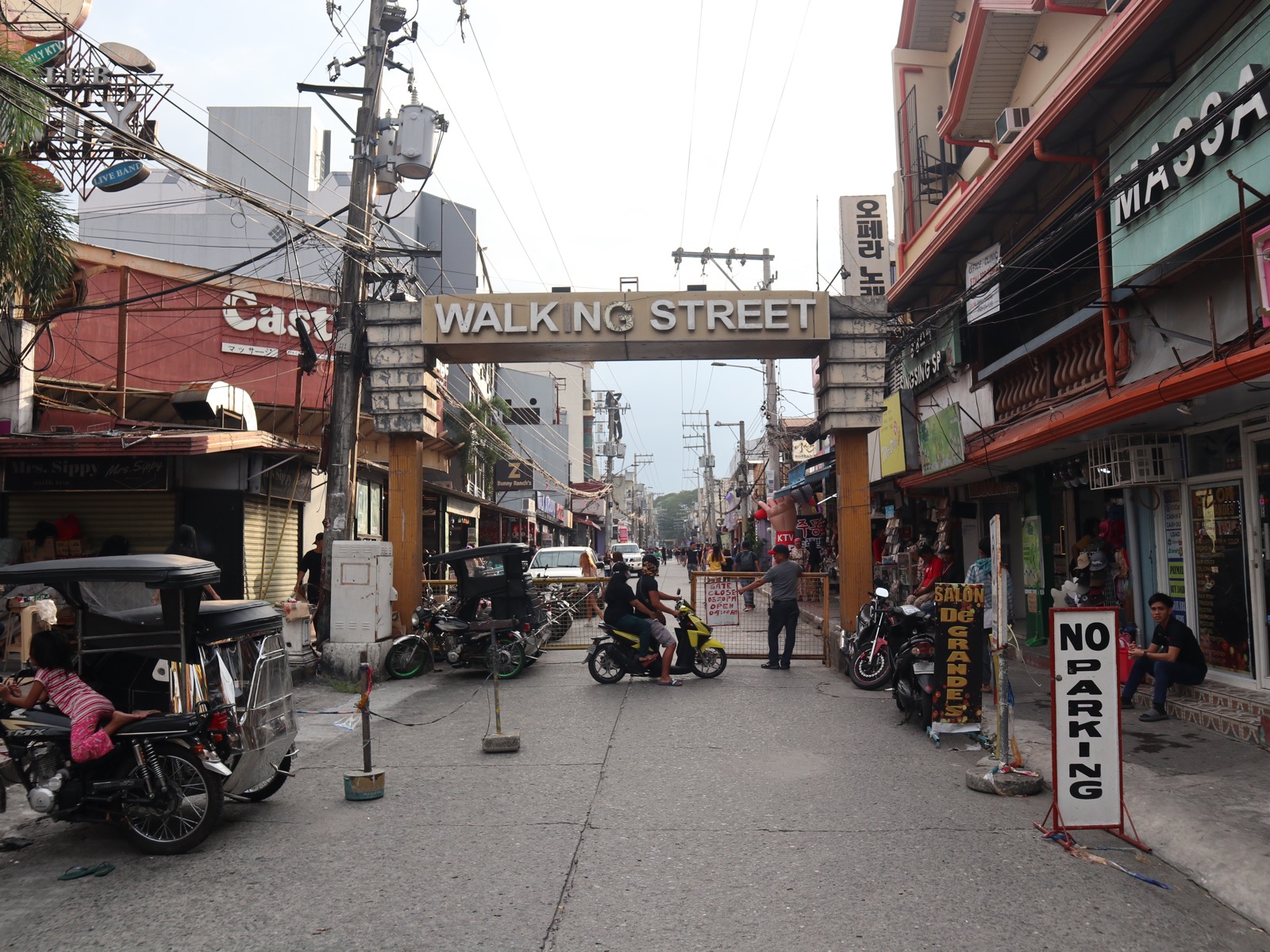 Walking Street 入口