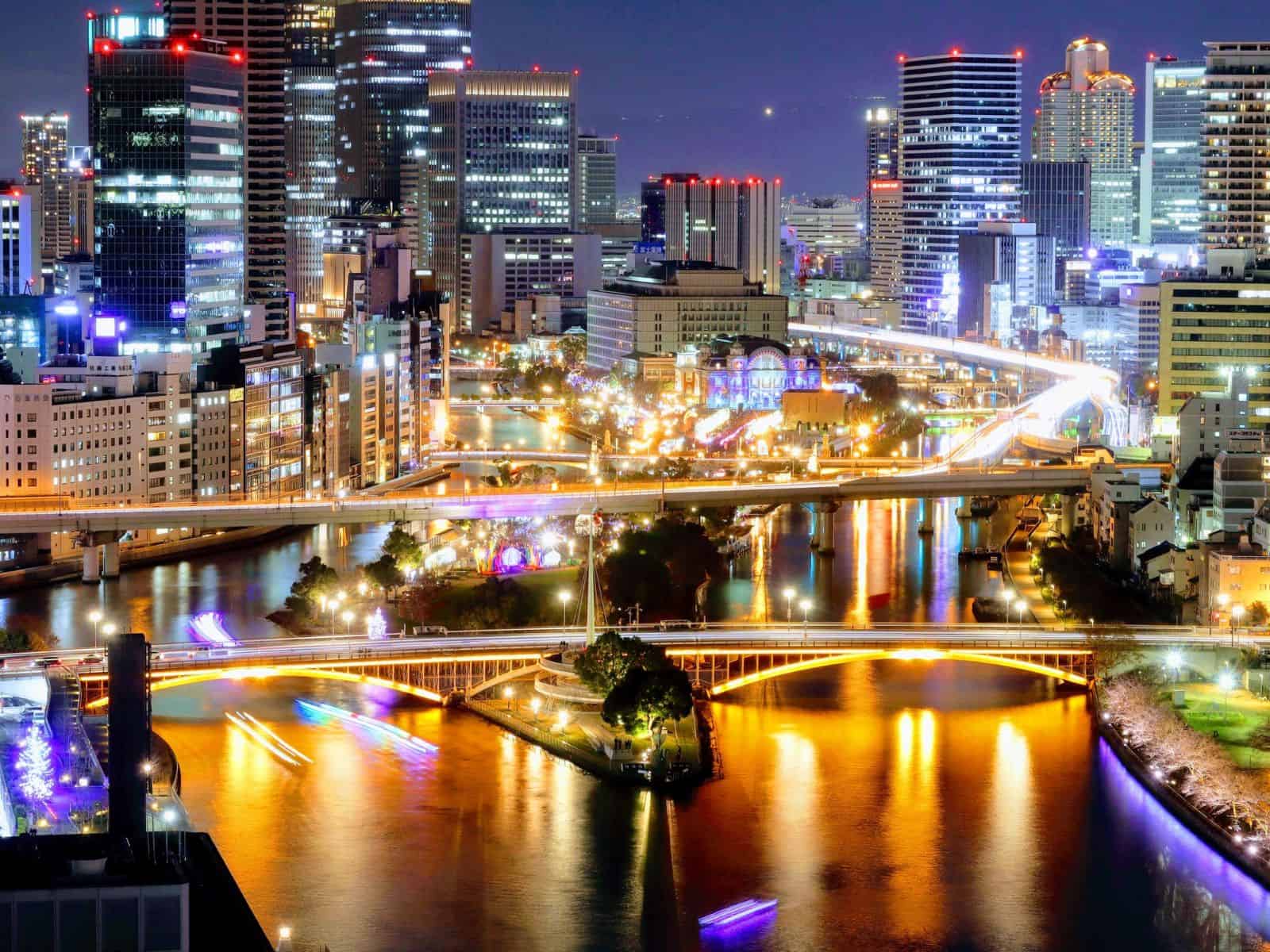 大阪夜间城市景观